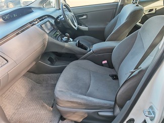 2010 Toyota Prius - Thumbnail