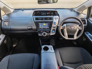 2019 Toyota Prius - Thumbnail