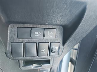 2019 Toyota Prius - Thumbnail