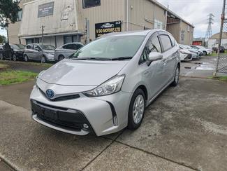 2019 Toyota Prius - Thumbnail