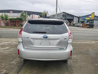 2019 Toyota Prius - Thumbnail