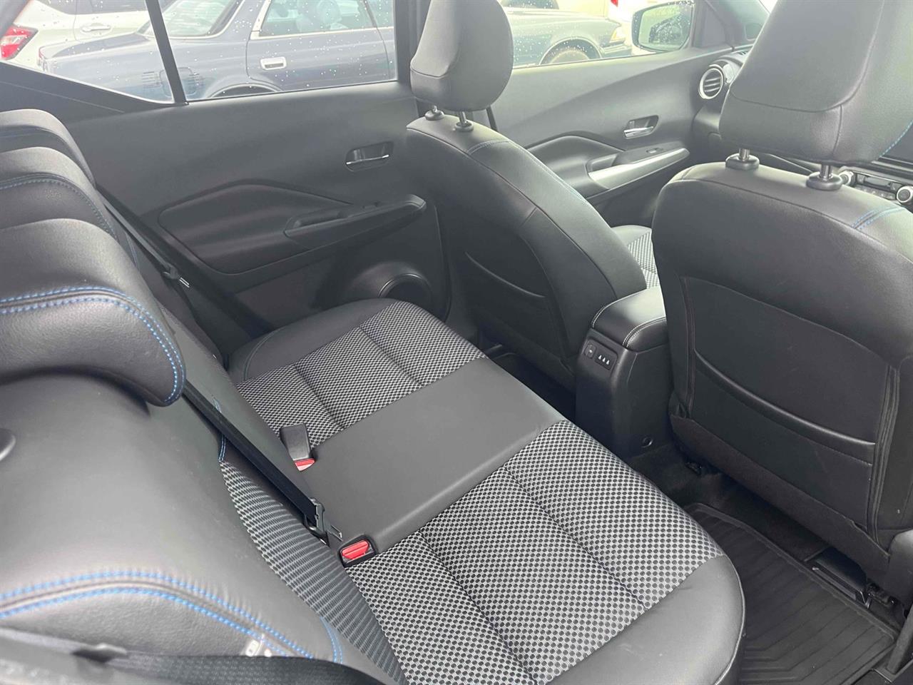2020 Nissan KICKS