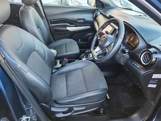 2020 Nissan KICKS - Thumbnail