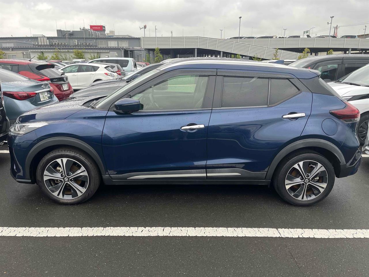 2020 Nissan KICKS