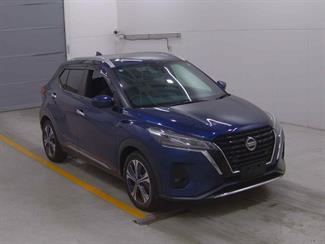 2020 Nissan KICKS - Thumbnail