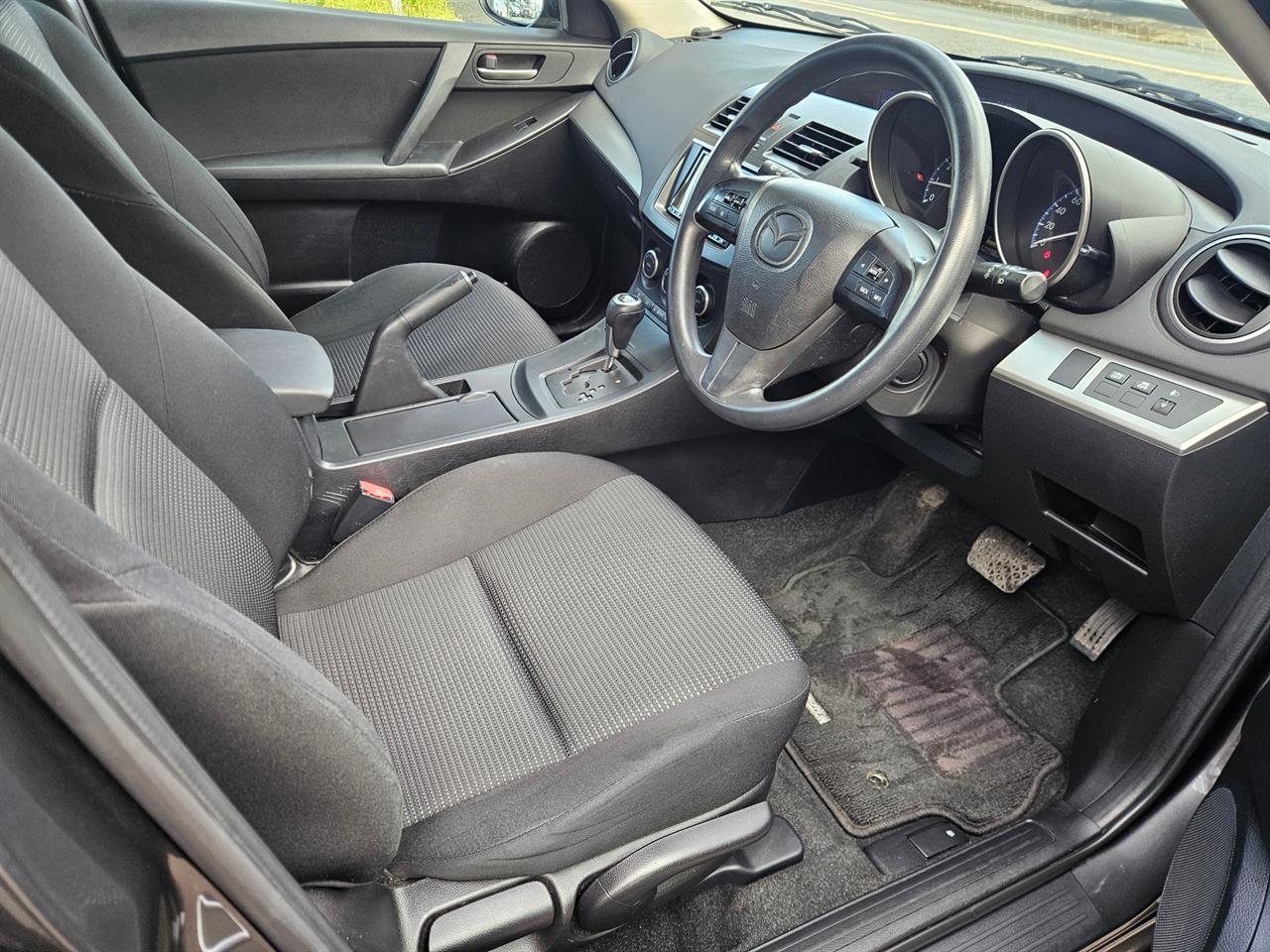 2012 Mazda Axela