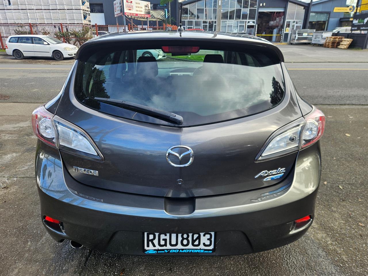 2012 Mazda Axela