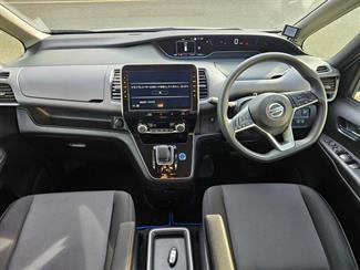 2021 Nissan Serena - Thumbnail