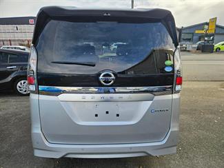 2021 Nissan Serena - Thumbnail