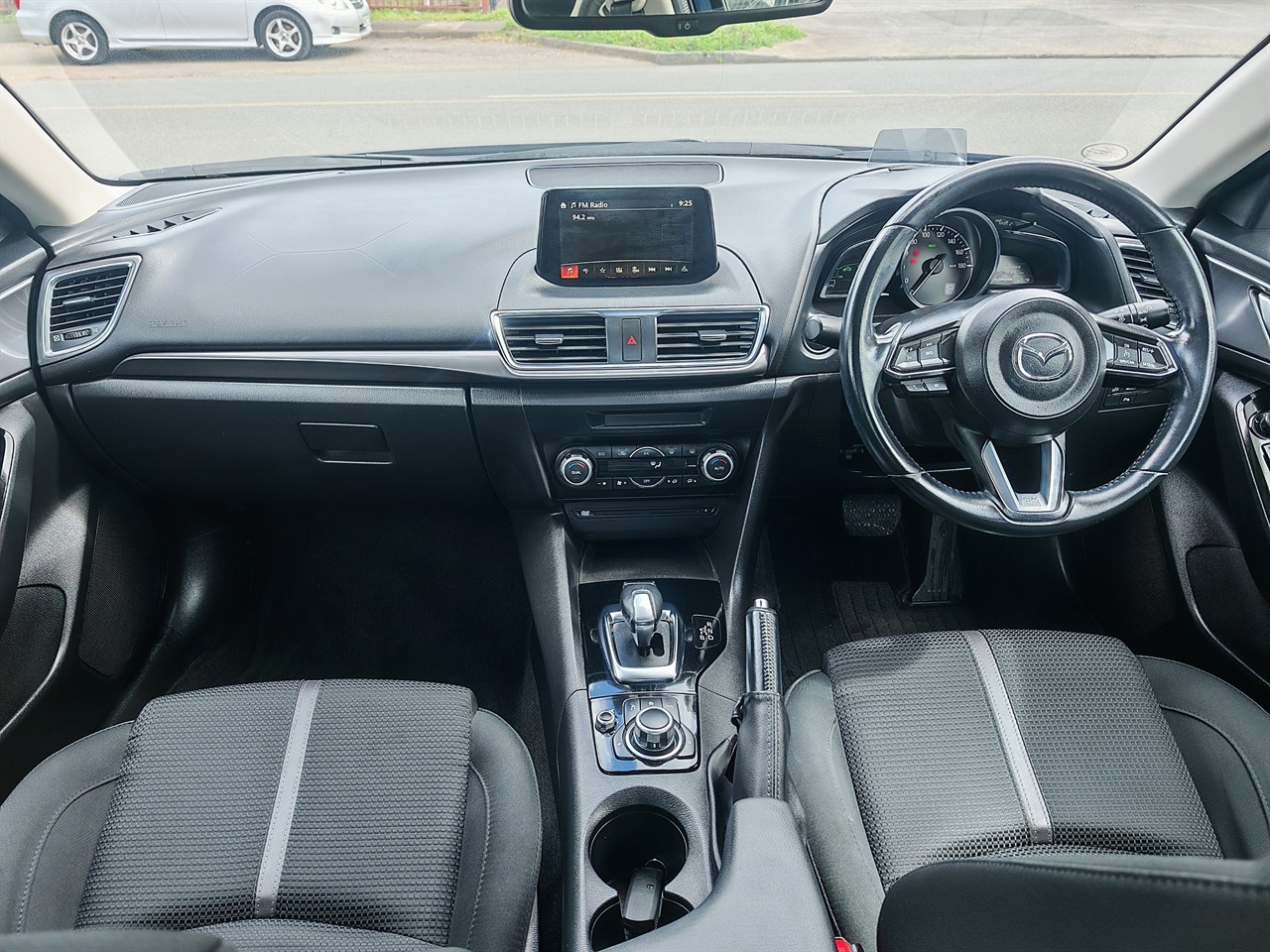 2016 Mazda Axela
