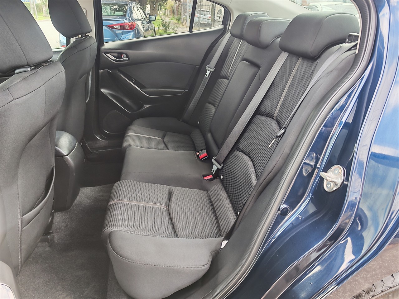 2016 Mazda Axela