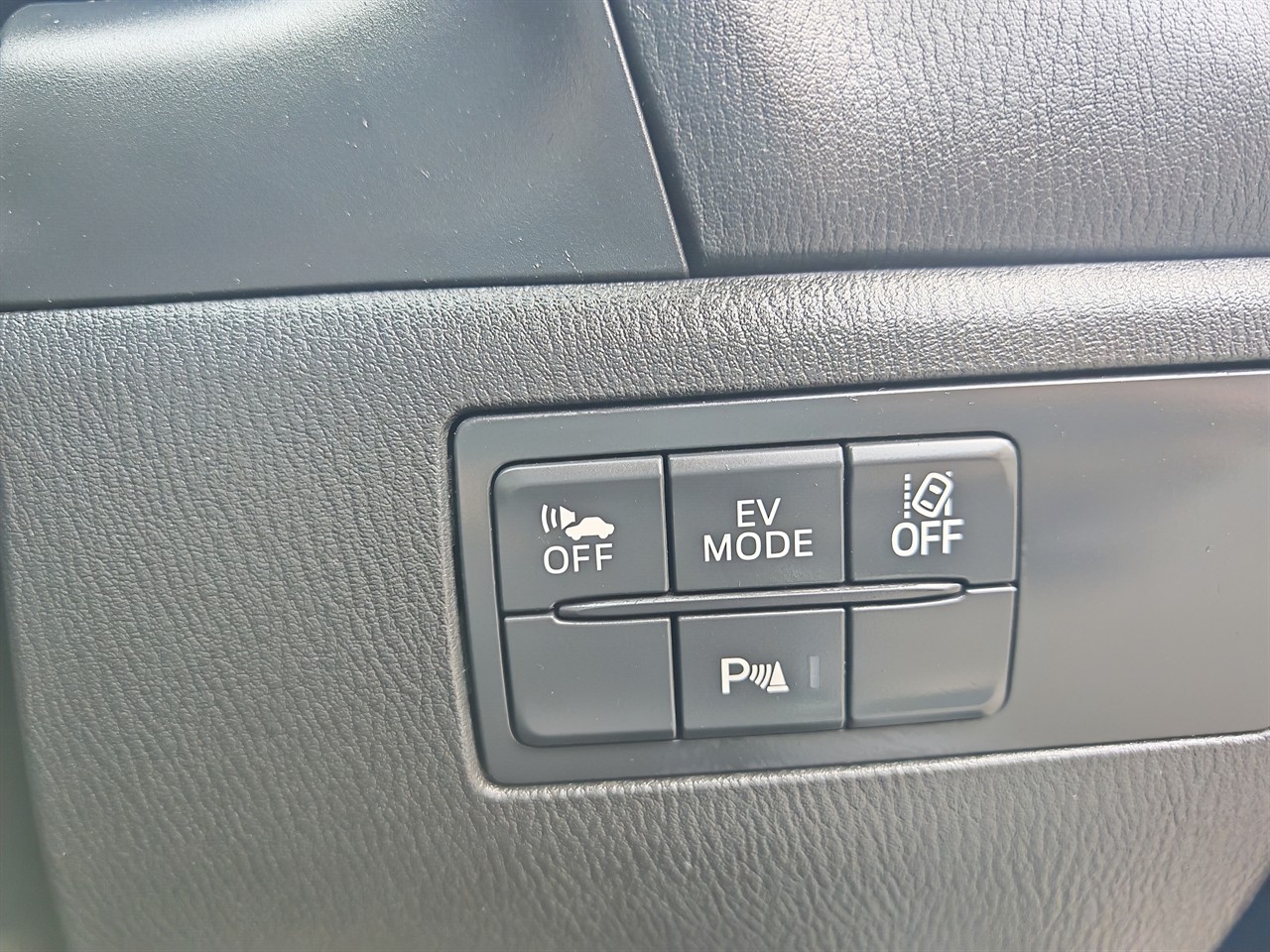 2016 Mazda Axela