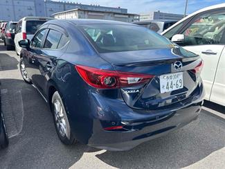 2016 Mazda Axela - Thumbnail