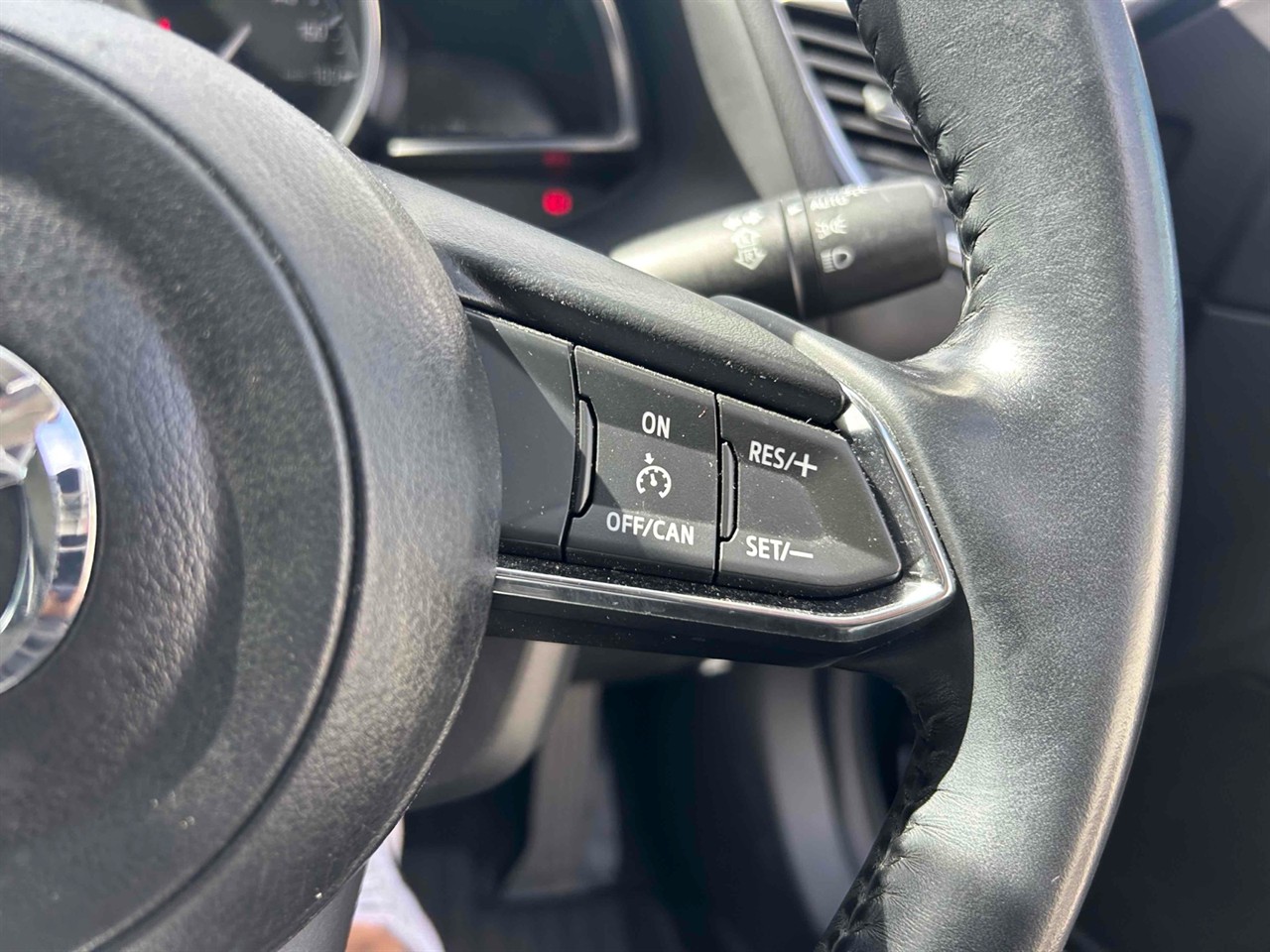 2016 Mazda Axela