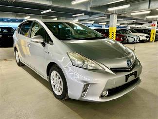 2013 Toyota Prius - Thumbnail