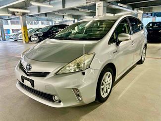 2013 Toyota Prius - Thumbnail