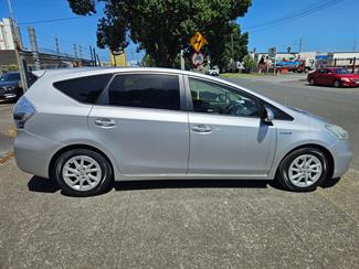 2013 Toyota Prius - Thumbnail