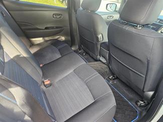 2021 Nissan Leaf - Thumbnail