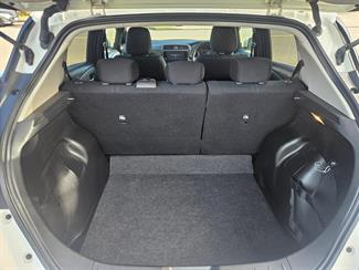 2021 Nissan Leaf - Thumbnail