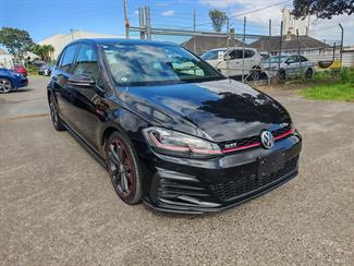 2018 Volkswagen Golf - Thumbnail