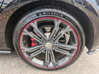 2018 Volkswagen Golf - Thumbnail