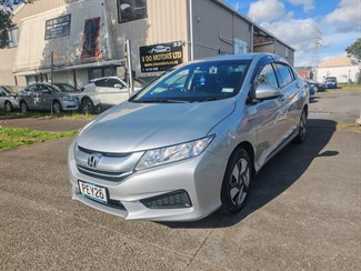 2016 Honda Grace - Thumbnail