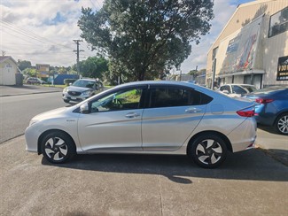 2016 Honda Grace - Thumbnail