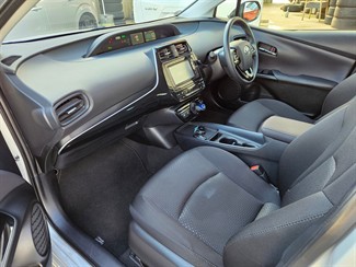 2021 Toyota Prius - Thumbnail