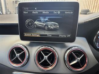 2016 Mercedes-Benz GLA 250 - Thumbnail