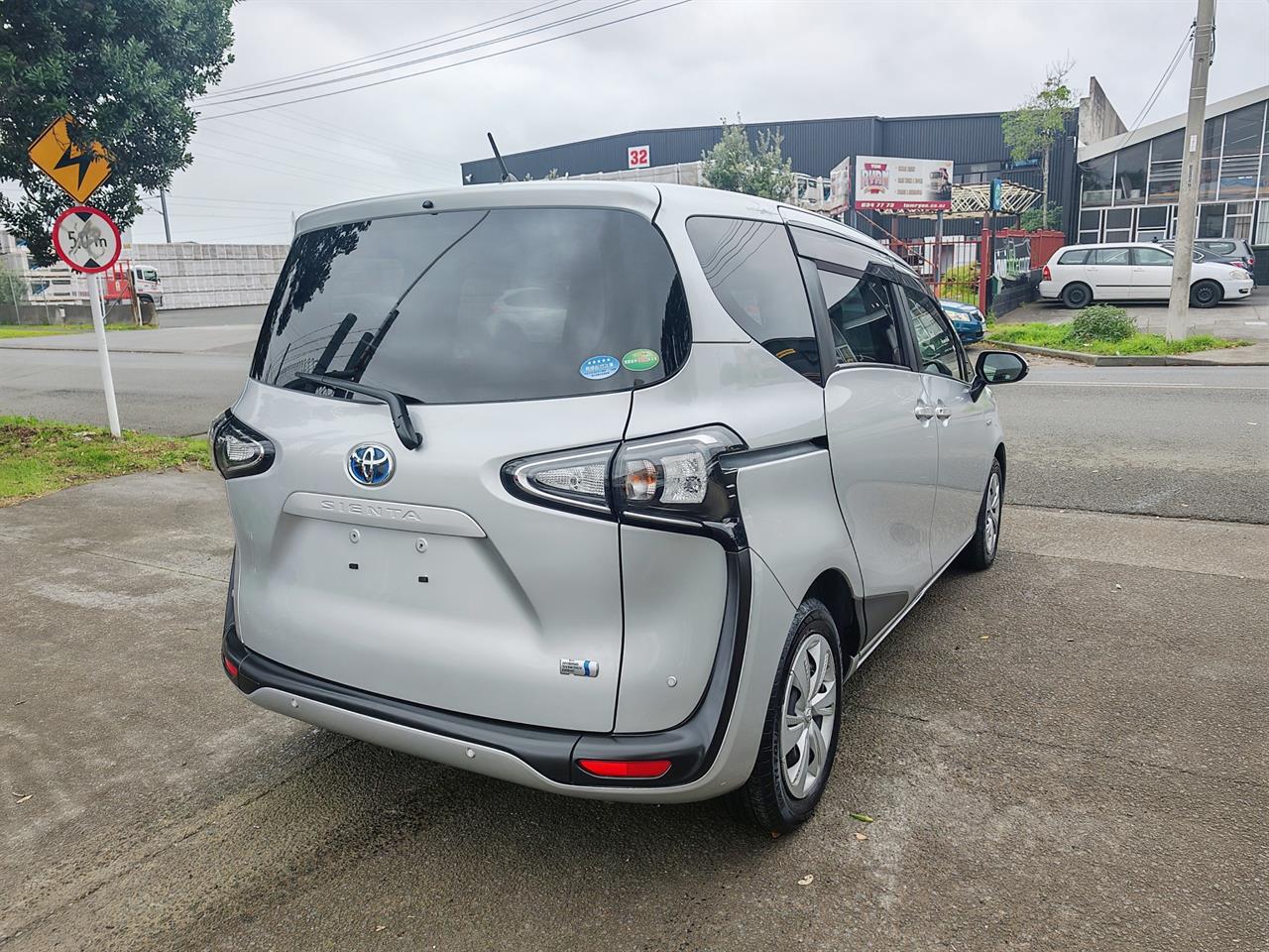 2020 Toyota Sienta