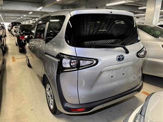 2020 Toyota Sienta - Thumbnail