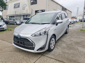 2020 Toyota Sienta - Thumbnail