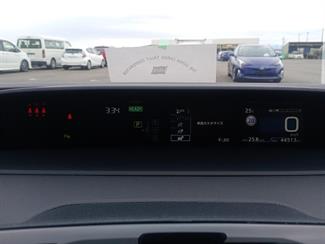 2021 Toyota Prius - Thumbnail