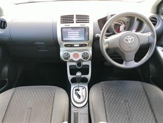 2009 Toyota IST - Thumbnail