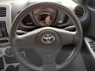 2009 Toyota IST - Thumbnail