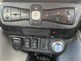 2021 Nissan Leaf - Thumbnail