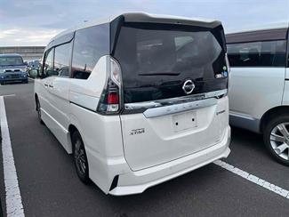 2019 Nissan Serena - Thumbnail
