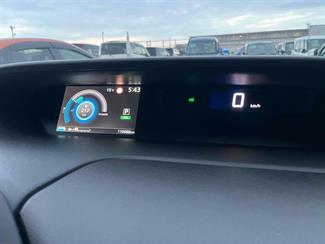 2019 Nissan Serena - Thumbnail
