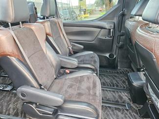 2018 Toyota Alphard - Thumbnail