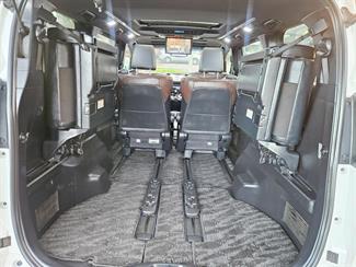 2018 Toyota Alphard - Thumbnail