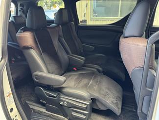 2018 Toyota Alphard - Thumbnail