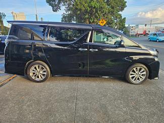 2017 Toyota Vellfire - Thumbnail