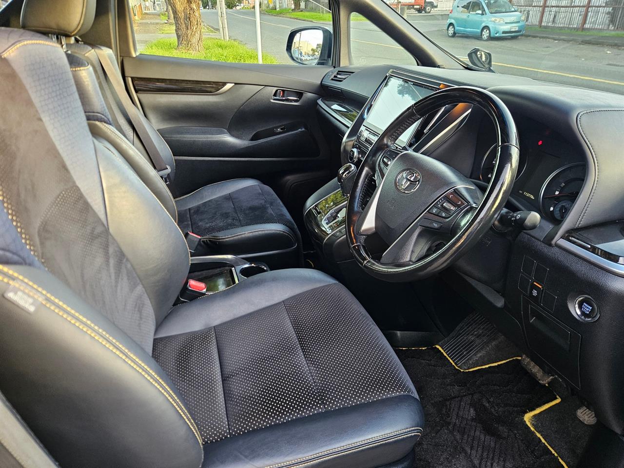 2017 Toyota Vellfire