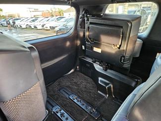2017 Toyota Vellfire - Thumbnail