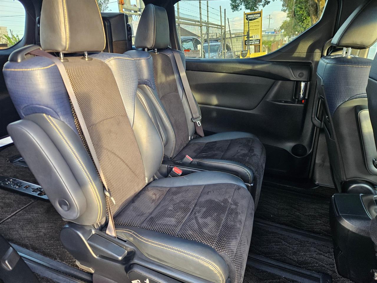 2017 Toyota Vellfire