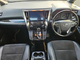 2017 Toyota Vellfire - Thumbnail
