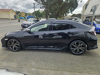 2018 Honda Civic - Thumbnail