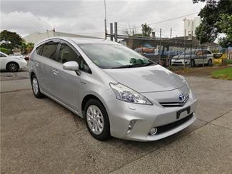 2014 Toyota Prius - Thumbnail