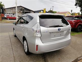 2014 Toyota Prius - Thumbnail