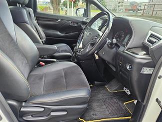 2017 Toyota Vellfire - Thumbnail